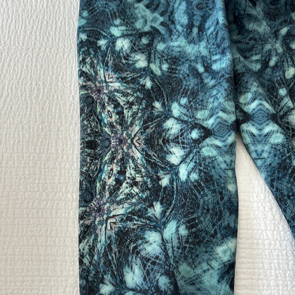 Fun Patterned Leggings - Picture 2 of 4